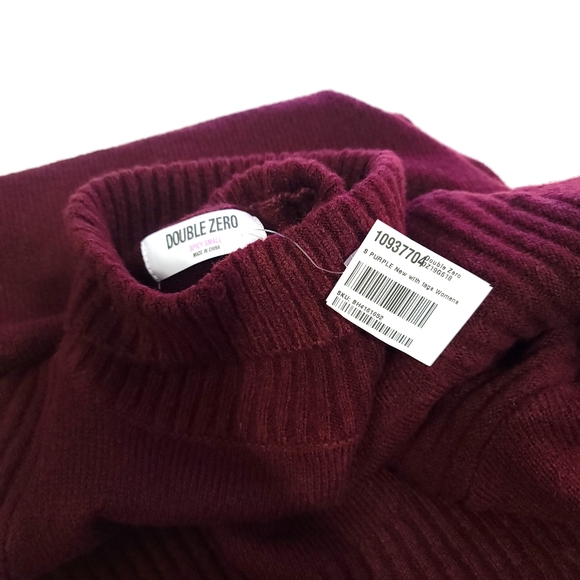 Burgundy Ribbed Trim Turtleneck Sweater - Picture 5 of 7